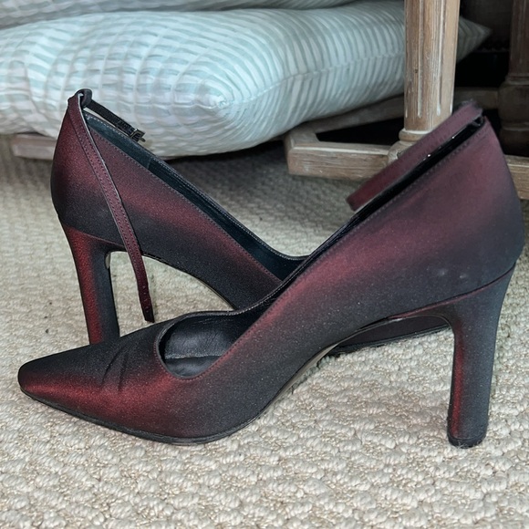 Enzo Angiolini Brushed Silk Dark Cherry Ankle Strap Pumps, 6.5M - Picture 9 of 9